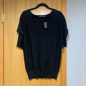 Outback Red (The Limited) Black Short Sleeve Sweater - Size Medium